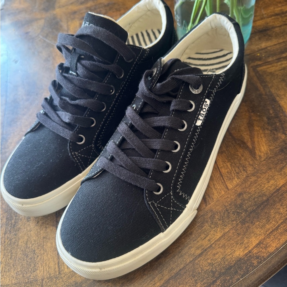 Taos Footwear Excellent condition! - Picture 2 of 8